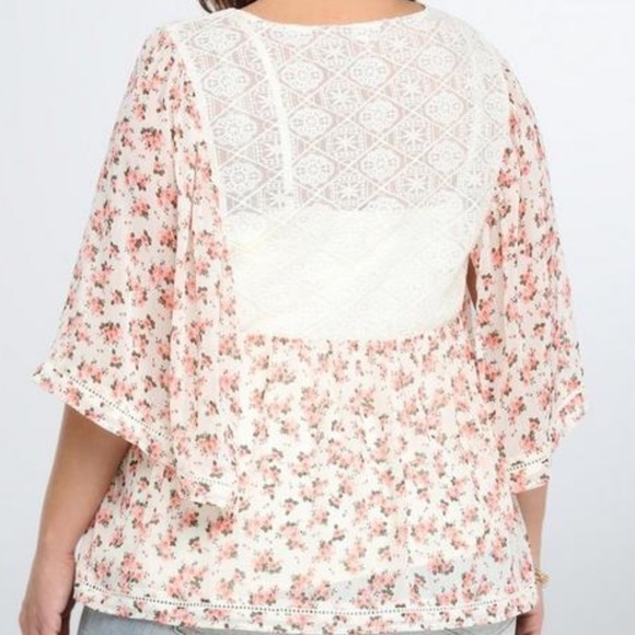 Torrid Chasing Ditsy Floral Lace Inset Chiffon Blouse Pink and White Size Large - Picture 14 of 15